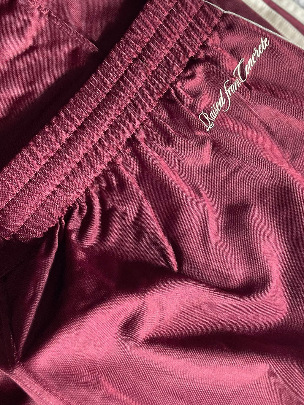 Adidas Firebird Baggy TP Hose |Bordeaux Rot | Neu mit Etikett