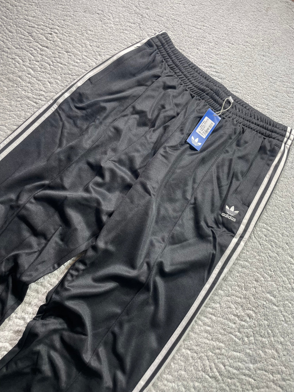 Adidas Baggy TP Hose / Schwarz / Neu mit Etikett