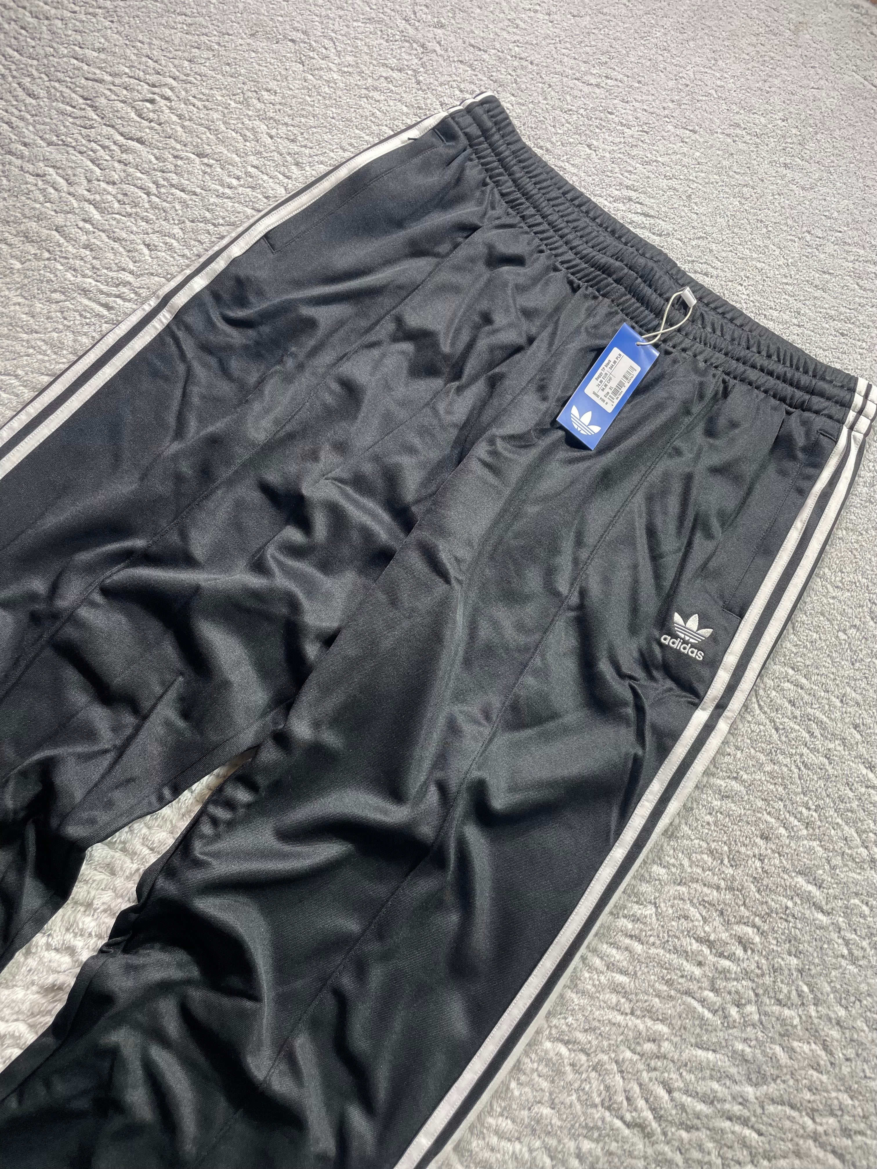 Adidas Baggy TP Hose / Schwarz / Neu mit Etikett