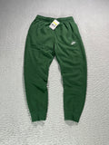 Nike Basic Jogger / Dunkelgrün / Neu mit Etikett