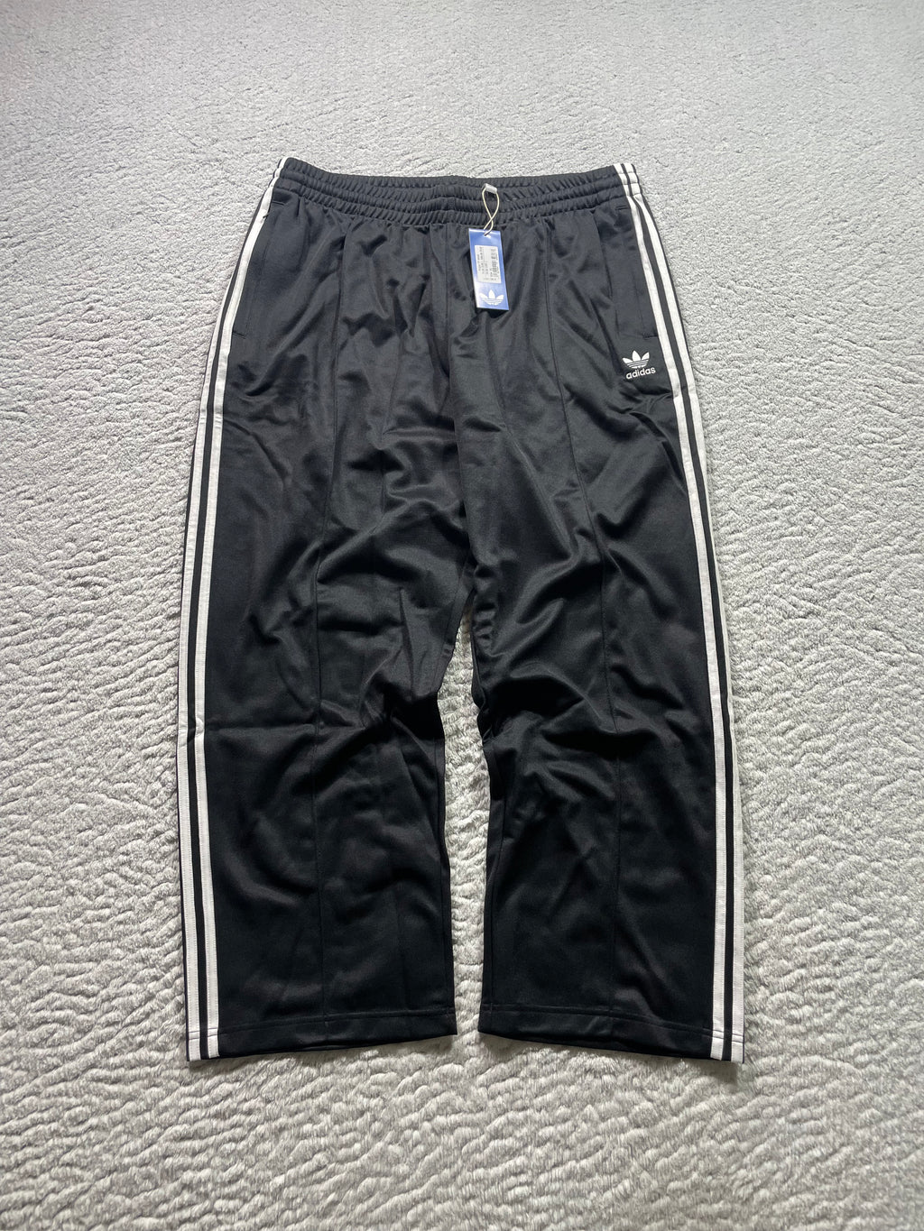 Adidas Baggy TP Hose / Schwarz / Neu mit Etikett