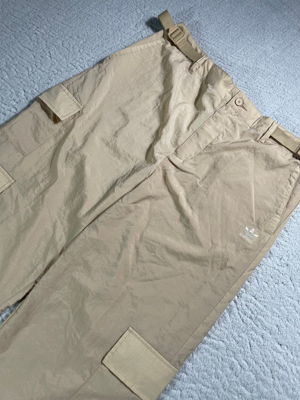 Adidas Baggy Cargo Hose / Beige / Neu mit Etikett