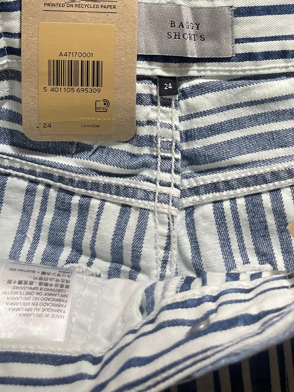 Levi’s Baggy Shorts | Blau/Weiß | Neu mit Etikett