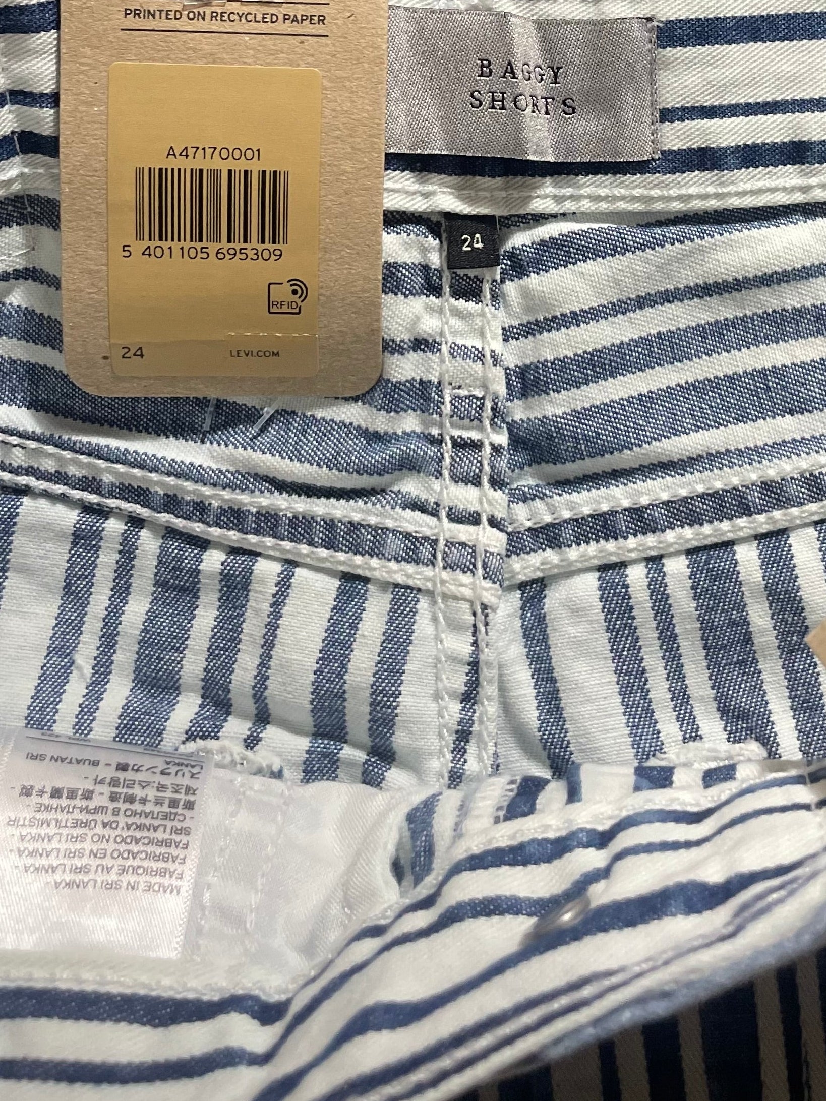 Levi’s Baggy Shorts | Blau/Weiß | Neu mit Etikett