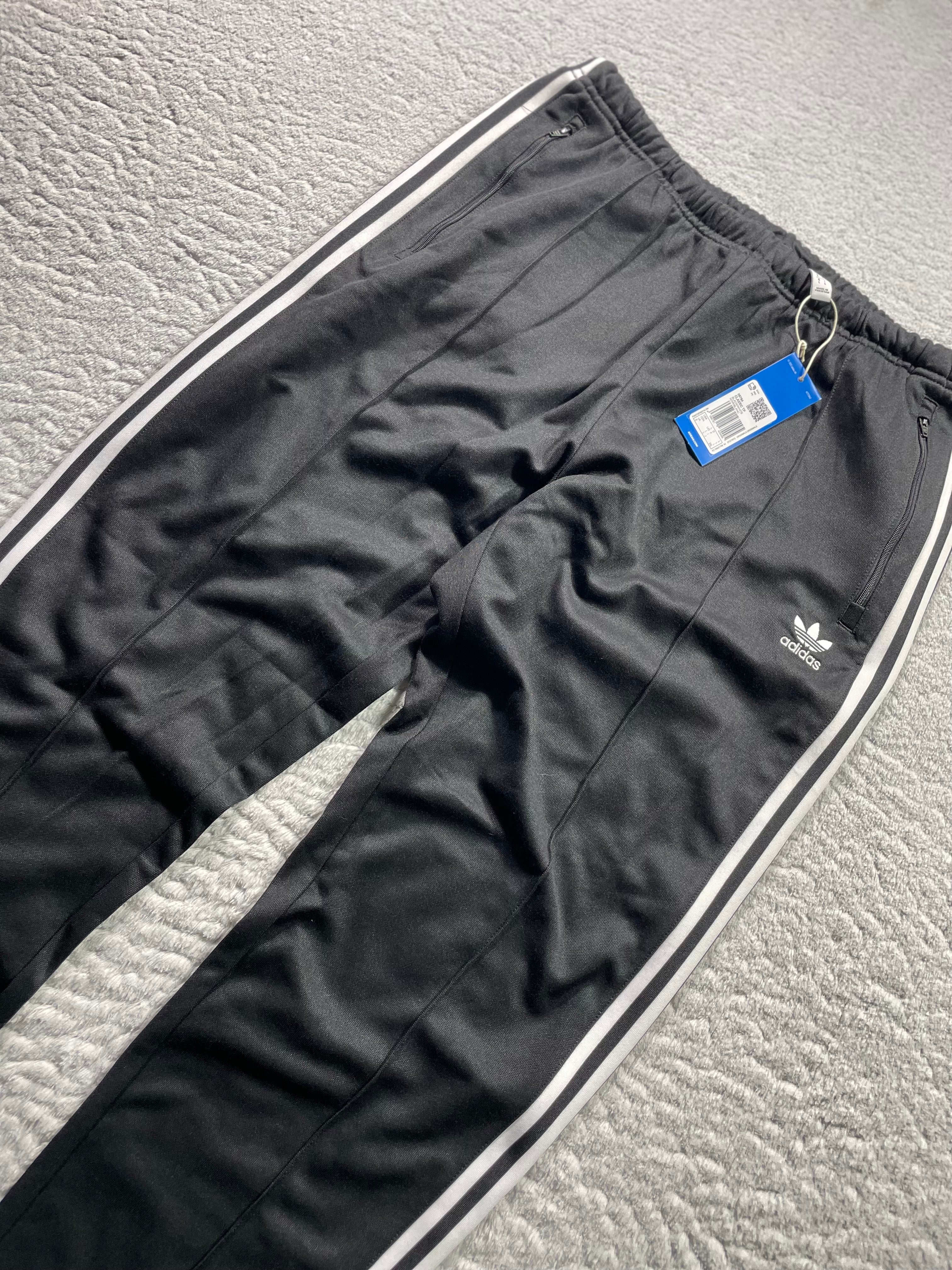 Adidas SST Classic TP / Schwarz / Neu mit Etikett