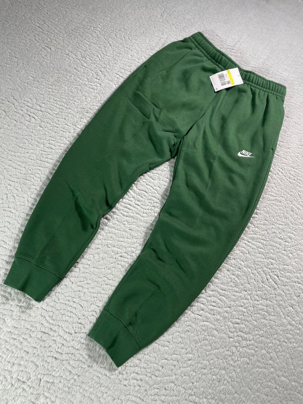 Nike Basic Jogger / Dunkelgrün / Neu mit Etikett