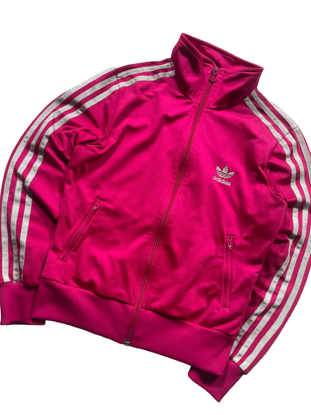 Schnell Spart Adidas Trainingsjacke in leuchtendem Pink mit drei Streifen, Stehkragen und Trefoil-Logo