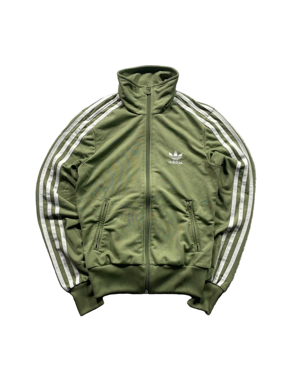 Schnell Spart adidas Trainingsjacke in Olivgrün mit weißen Streifen, Stehkragen, Reißverschluss und Trefoil-Logo.